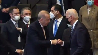 صورة صحفيون يسألون بايدن عما دار مع أردوغان.. وإجابة غير متوقعة من الرئيس الأميركي (فيديو)