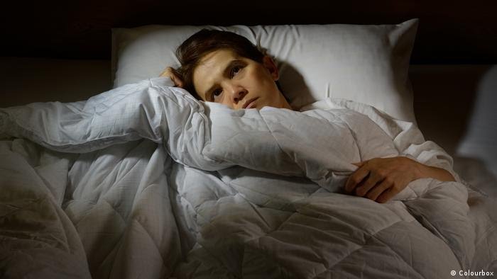 صورة لماذا  يحذر العلماء من النوم في ساعة متأخرة ؟