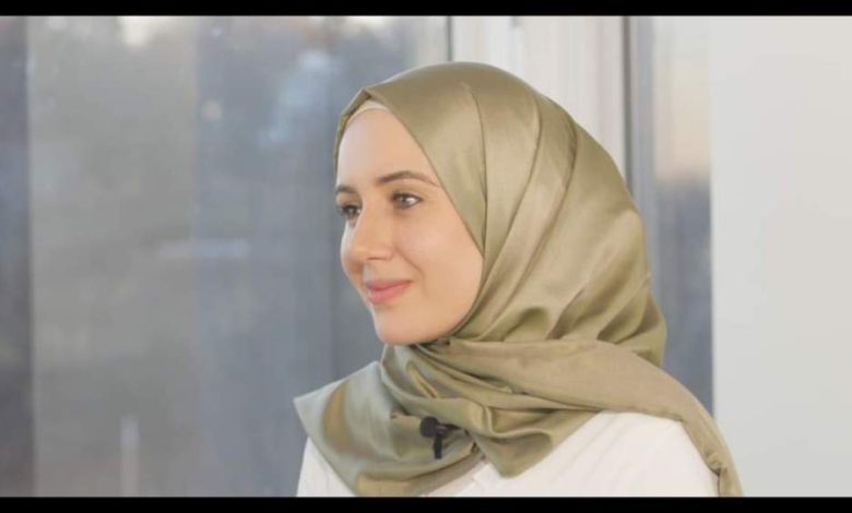 صورة ضمن افضل 100 امرأة بالعالم .. من هي السيدة السورية التي اثرت على امريكا والعالم؟ (فيديو)