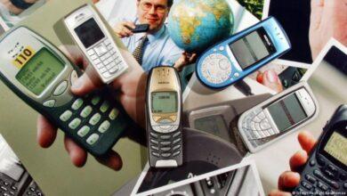 صورة إياك أن ترمي هاتفك القديم ..هواتف قديمة مطلوبة في سوق التحف تُعرض للبيع بسعر خيالي