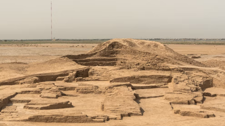 اكتشاف معبد سومري وقصر ملكي عمره 4500 سنة في دولة عربية