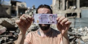 الليرة السورية تفقد قيمتها ومرحلة جديدة للإقتصاد السوري