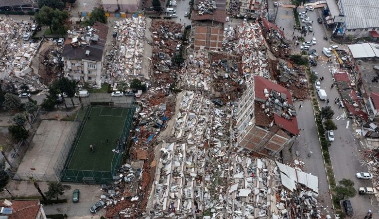 تشغيل حالة الطوارئ بتركيا عقب زلزال كهرمان مرعش..ونقل الخطوط الجوية لما يقارب 27000 شخص!